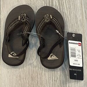 NWT QUIKSILVER Toddler Brown Flip Flop Sandals Size 6
